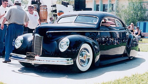 Rick Dore's 36 Ford also uses the usual Westergard mods but with a more 